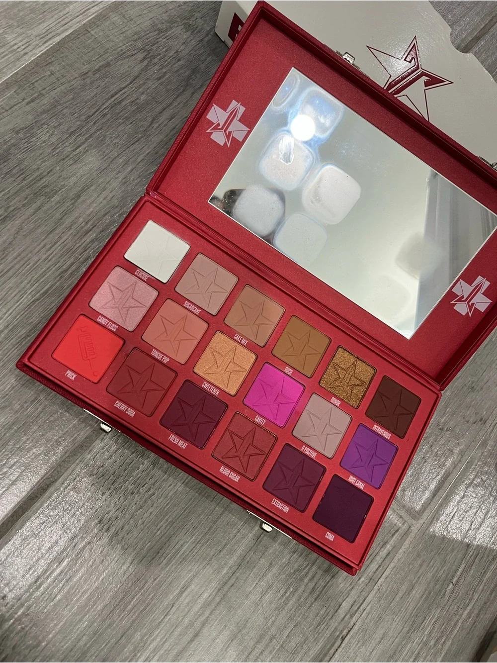 Jeffree Star Blood Sugar Eyeshadow Palette - Red & White Packaging